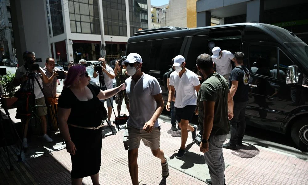 Φωτιά στην Ύδρα: Προθεσμία για να απολογηθούν πήραν οι 13 συλληφθέντες του «Περσεφόνη»